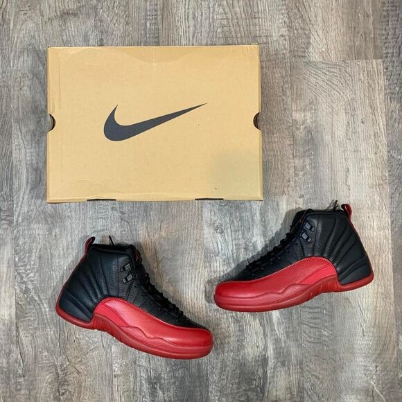 Athletic_Shoes